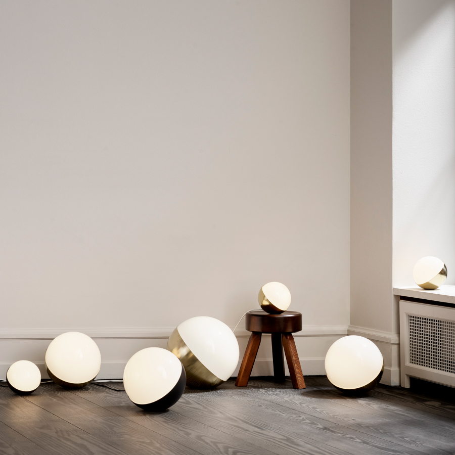 VL ステュディオ テーブル/フロア | ヴィルヘルム・ラウリッツェン