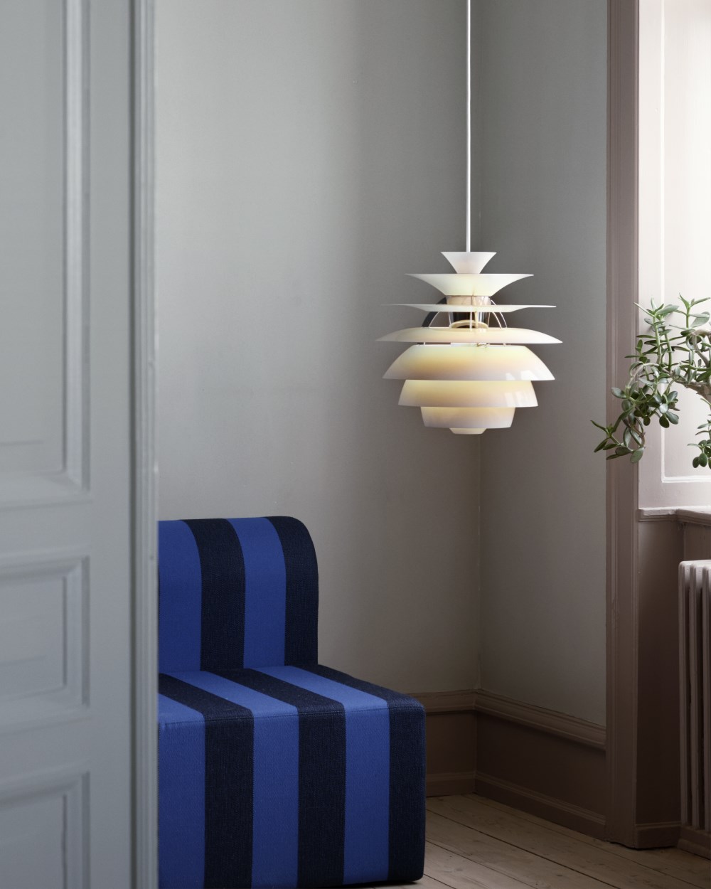 PH Snowball - Pendant Light Fixture | Louis Poulsen APAC