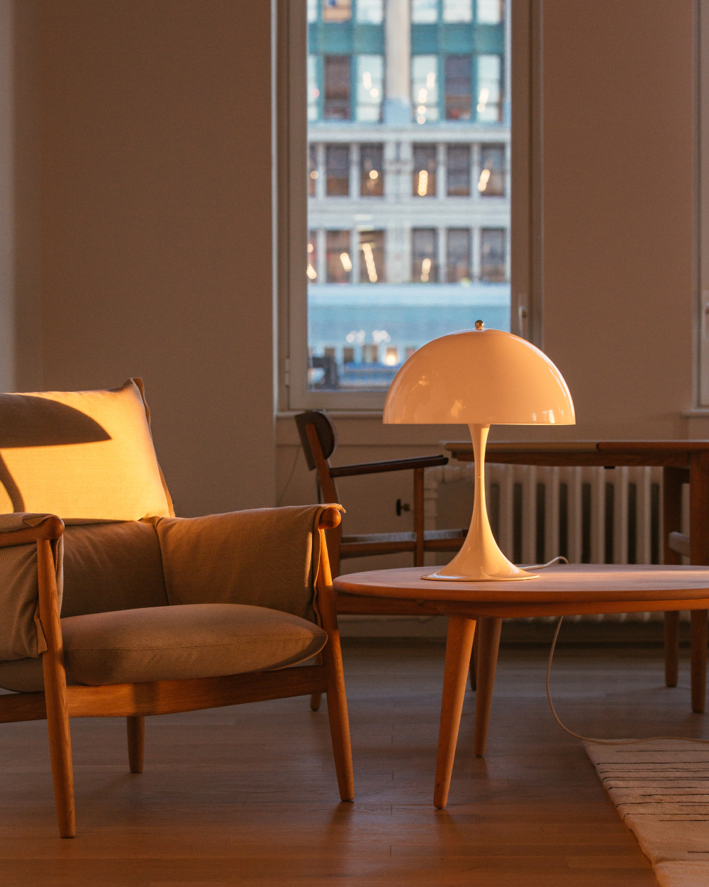 パンテラ パンテラ400 テーブル｜ルイスポールセン公式サイト | Louis Poulsen