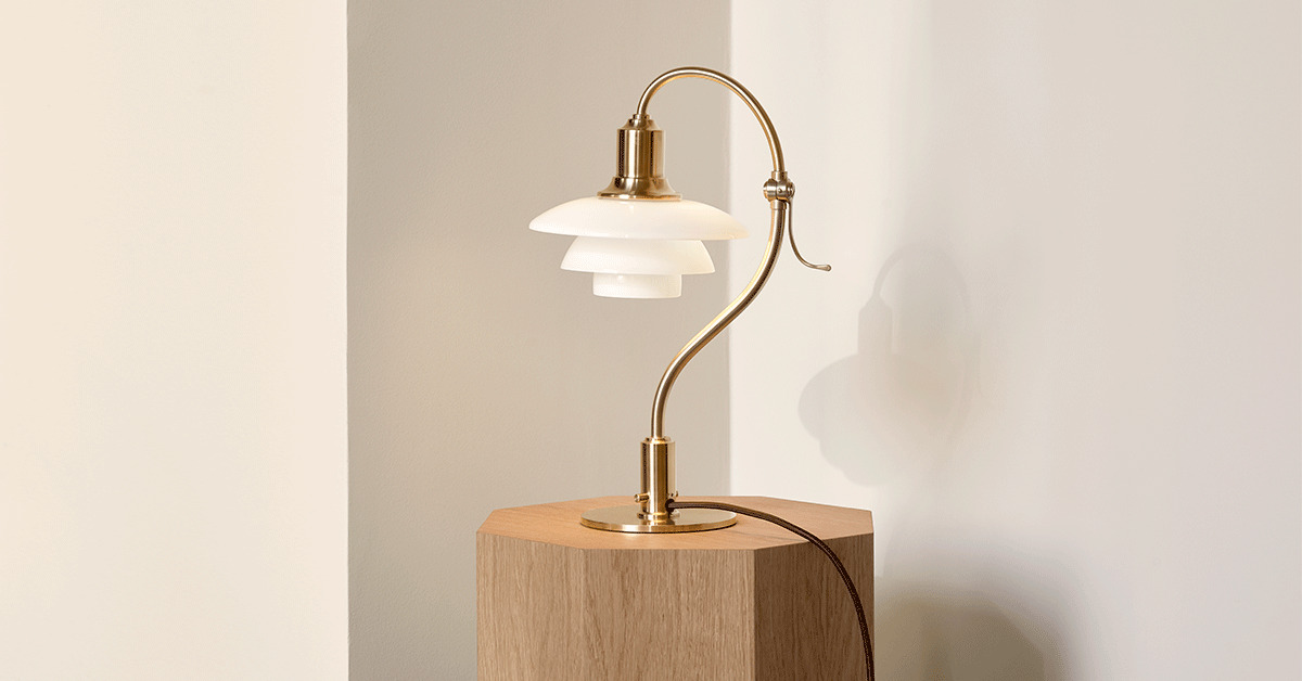 PH 2/2 Question Mark Table Lamp | Poul Henningsen | Louis Poulsen