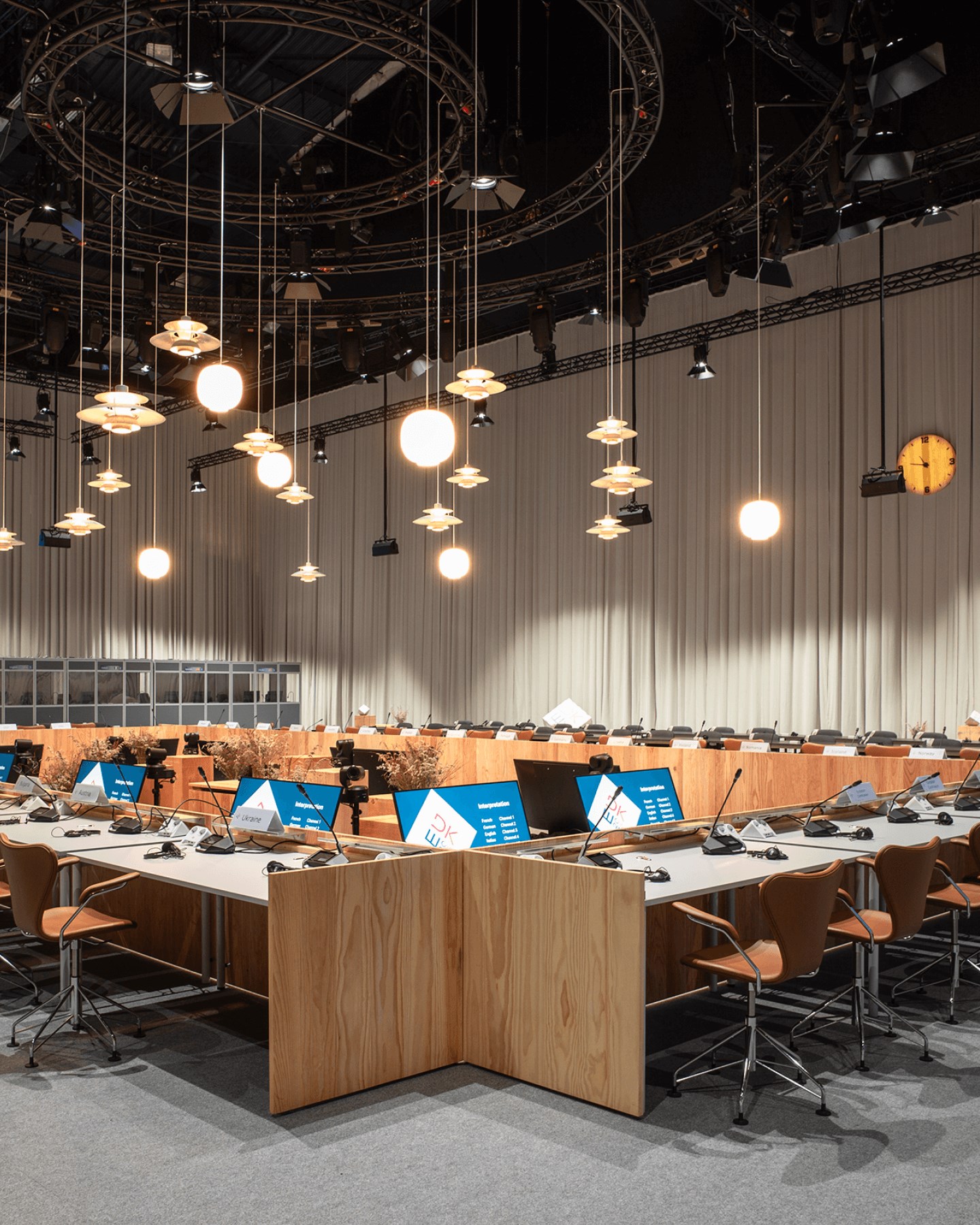 ルイスポールセン公式プロフェッショナル向けサイト｜｜Louis Poulsen