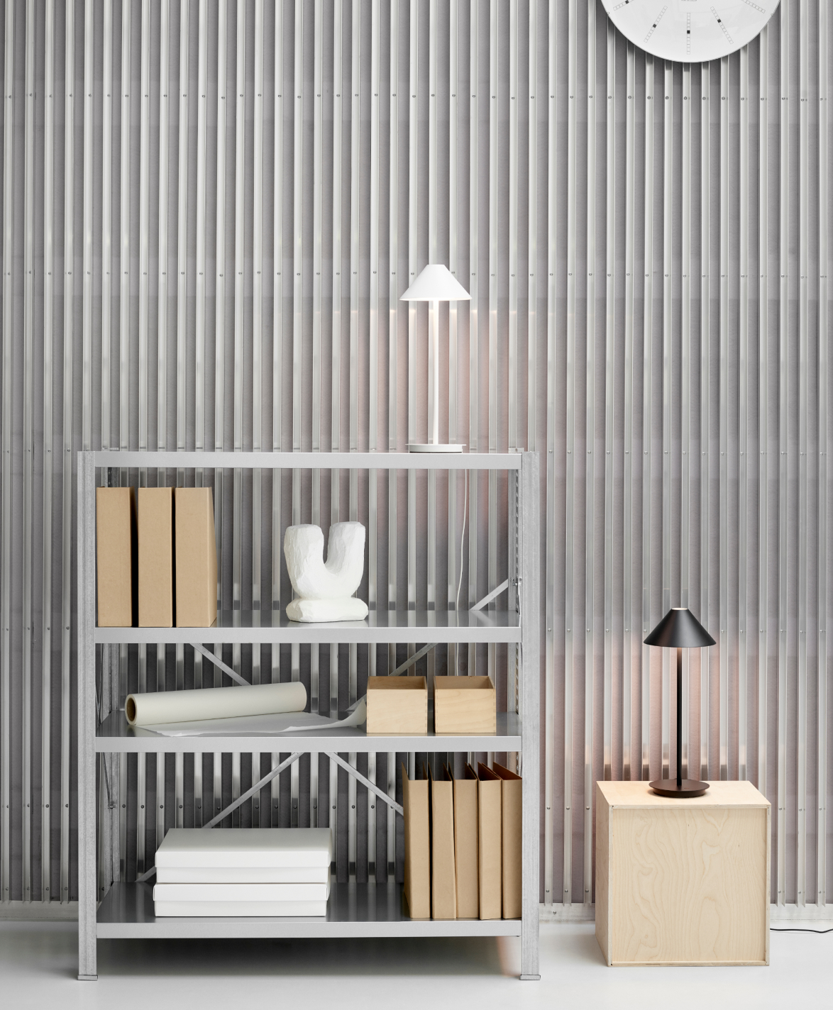 カイレン テーブル | BIGアイディアズ | Louis Poulsen