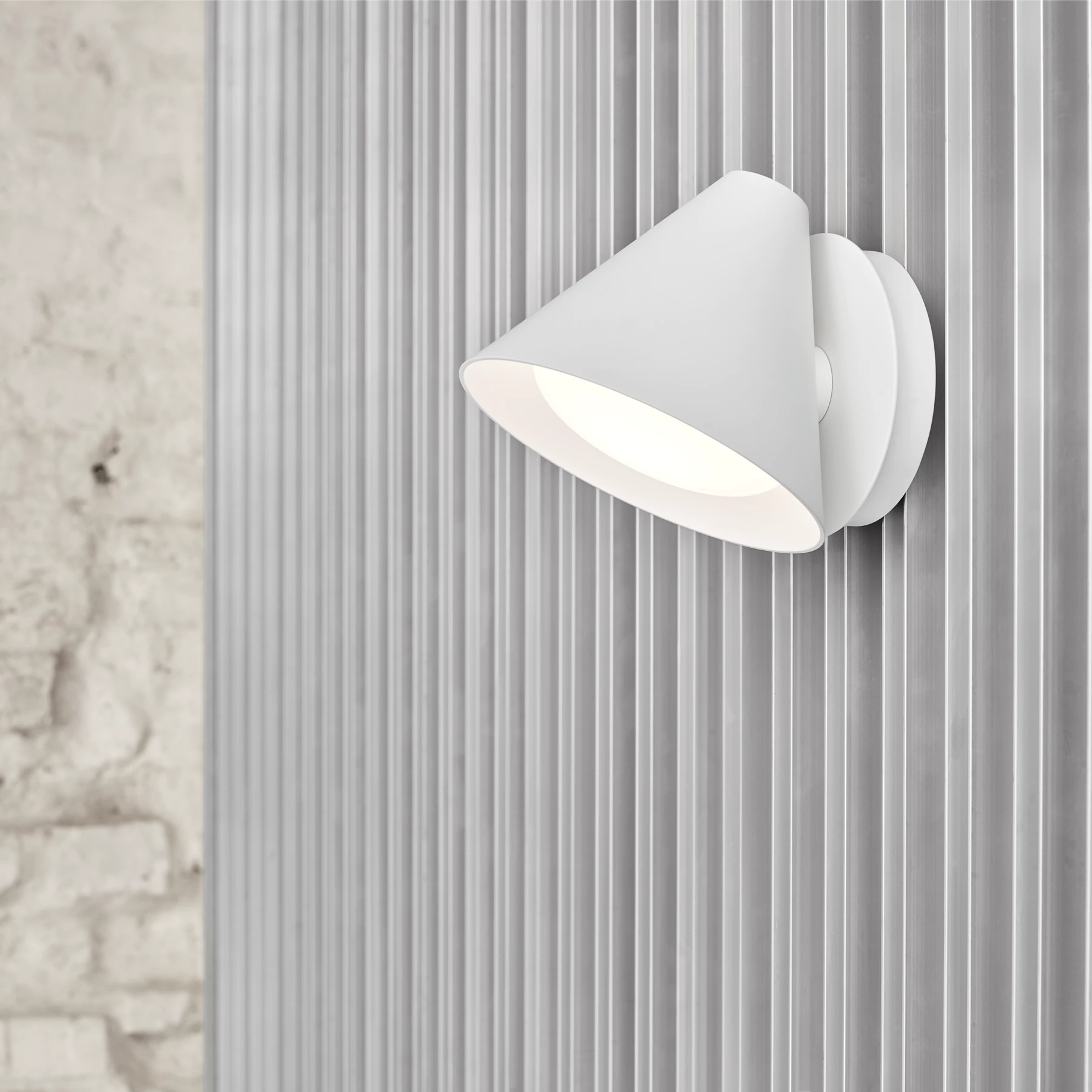 Keglen Wall Lamp - Black