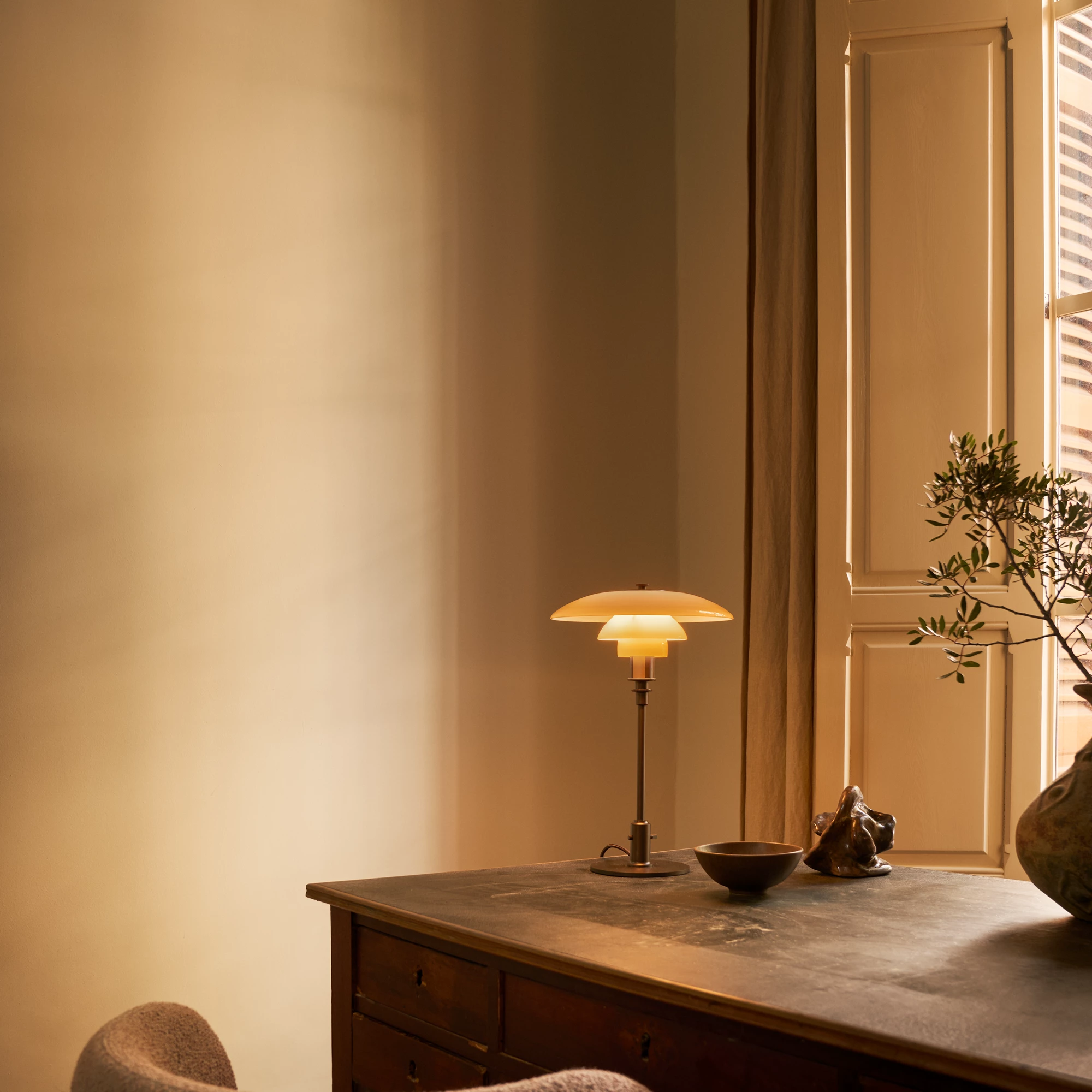 PH 3/2 Aged Brass テーブル- Louis Poulsen | FENDI Casa PH 3/2 Aged Brass テーブル- Louis Poulsen | FENDI Casa