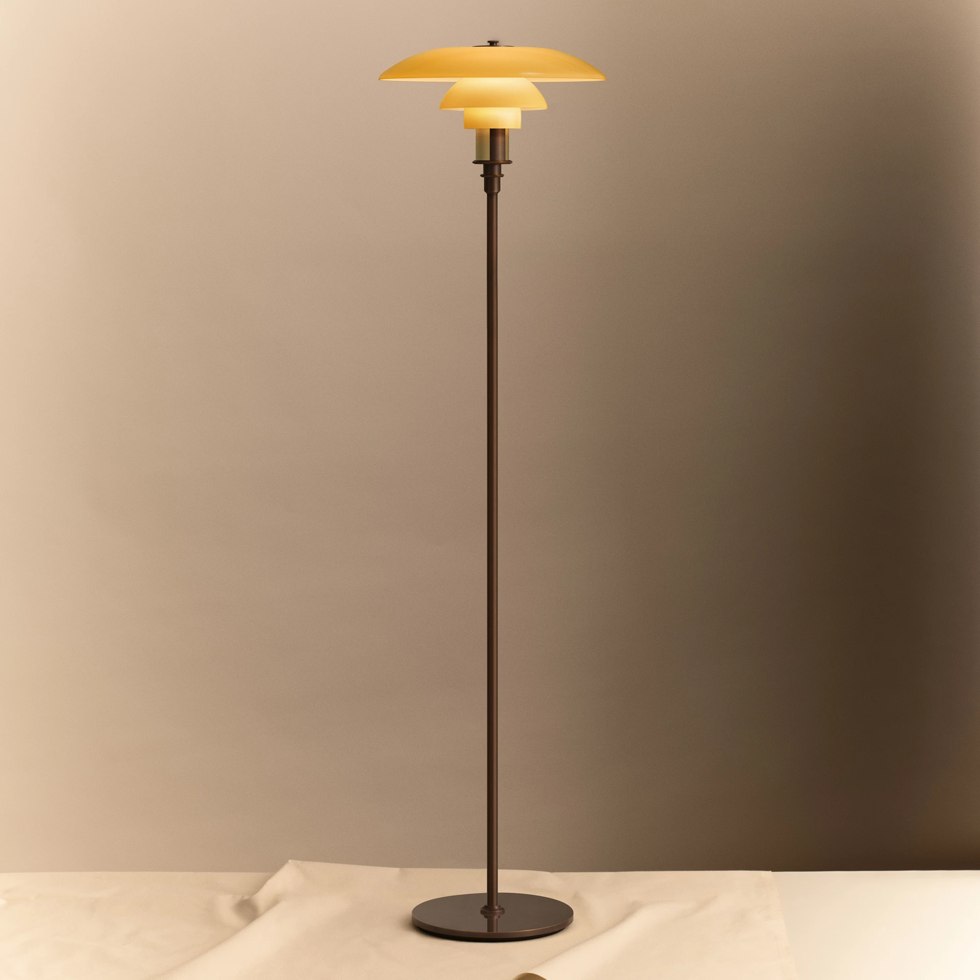 PH 3½-2½ Aged Brass フロア - Louis Poulsen | FENDI Casa PH 3½-2½ Aged Brass フロア - Louis Poulsen | FENDI Casa